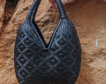 Mini Woven Basket Bag: Black Palm Fiber Cuatro Tetas Purse