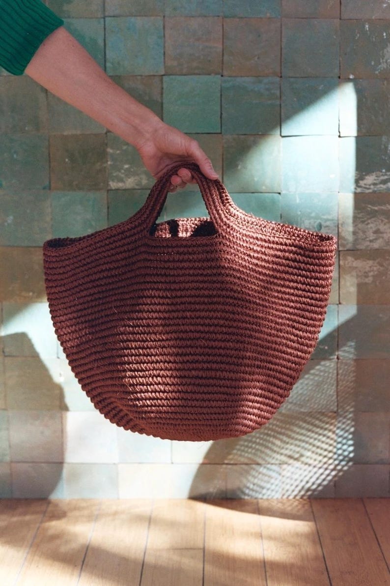 Handmade Basket Tote Bag: Woven Fiber Beach Bag image 5