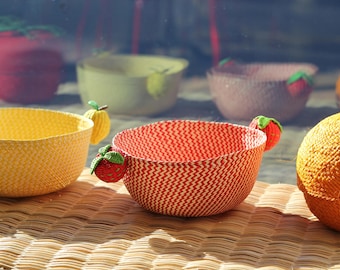 Mini Strawberry Basket – Handwoven Fruit Basket