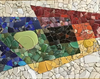 Mesa de centro mosaico geométrico mediados de siglo arte moderno reutilizado hecho a mano colores secundarios muebles divertido vintage funky objeto encontrado