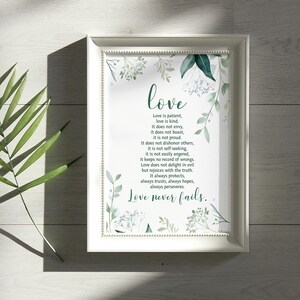 Liebe ist geduldig, Liebe ist gütig - Schrift-Wand-Kunst | Digitaler Download für Wohnkultur | Liebe scheitert nie Bibel Vers Wandkunst