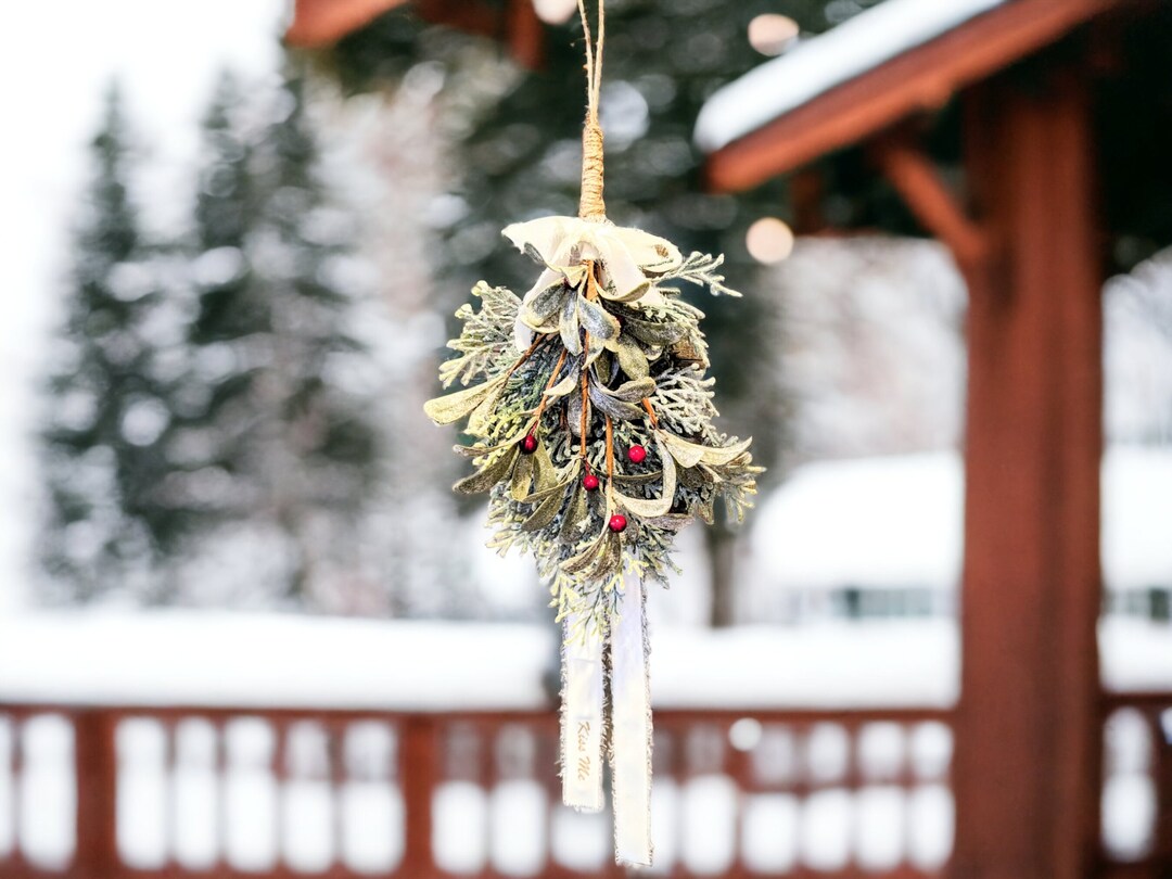 Custom Christmas Wedding Decor Mistletoe Hanger Personalized Wedding ...