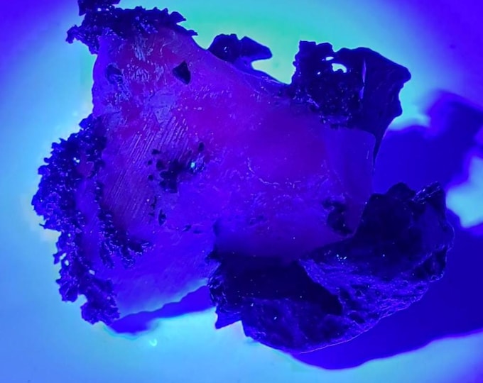 UV Reactive Native Silver