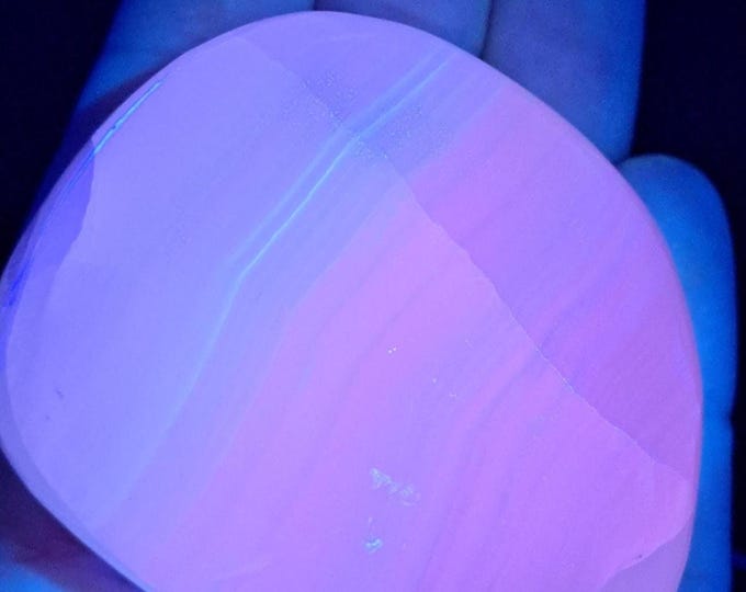 Pistachio Calcite - UV Reactive