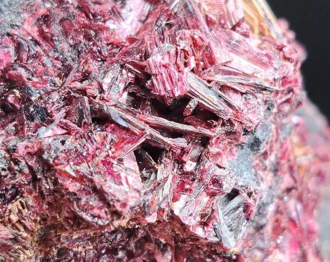 Erythrite