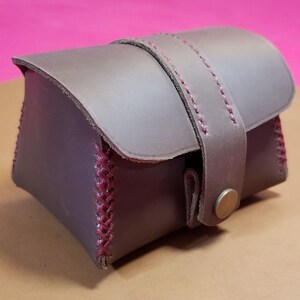 Handmade Leather Dice Chest – Custom D&D Dice Bag, Tabletop RPG Accessory, Gift for Players