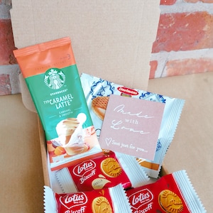 Starbucks Caramel Latte Geschenkset - personalisiert | Biscoff | Stroopwafel | Geburtstagsgeschenk | Kaffee-Genuss | Kaffeeliebhaber Geschenk | Vielen Dank