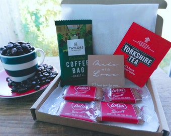 Taylors Coffee Yorkshire Tea and Biscoff Biscuit Mini Briefkasten Geschenkeet mit personalisierter Karte | Geschenk | Personalisierte | Essen und Trinken
