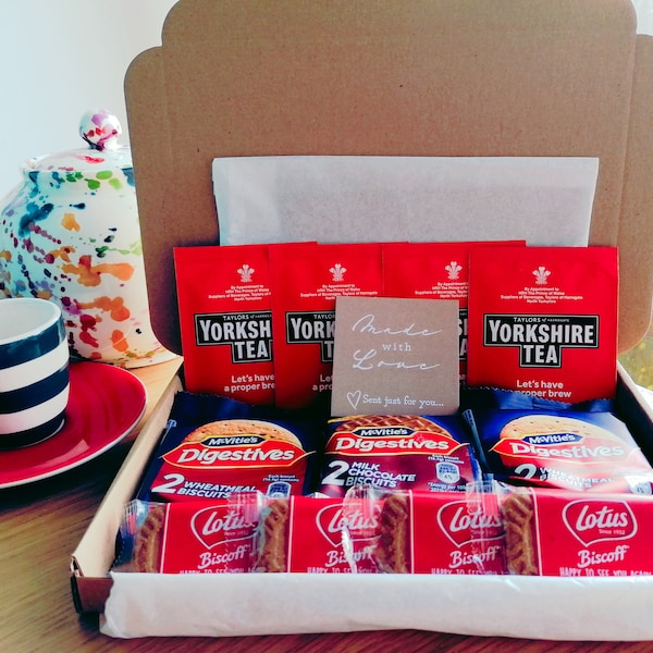 Coffret boîte aux lettres Yorkshire Tea & Biscuit avec carte personnalisée | Thé de l'après-midi | Digestif | Biscoff | Nourriture et boissons | Cadeau