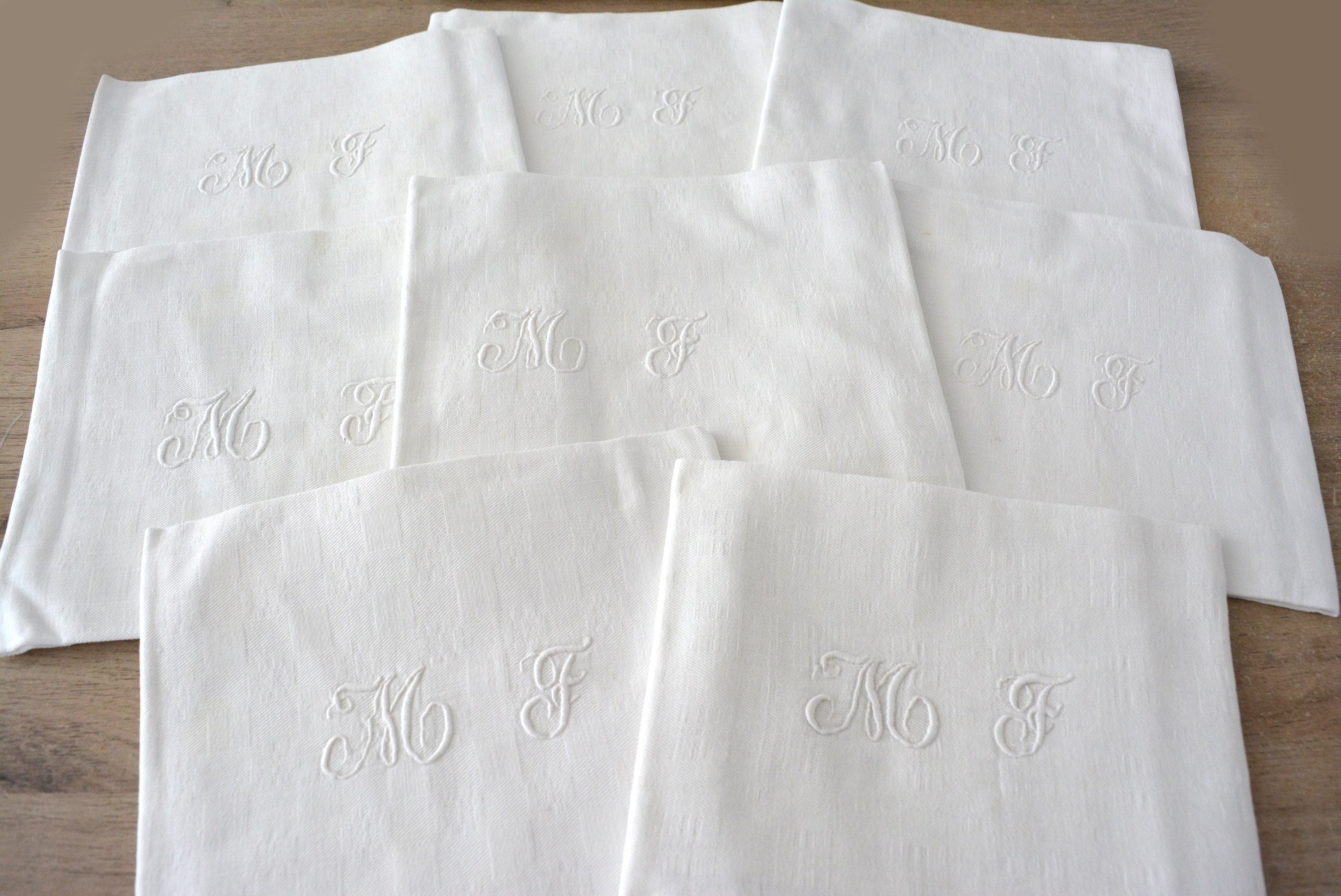 Ensemble de 8 Serviettes Anciennes Monogrammées, Blanches, Monogramme Mf, Vaisselle Français