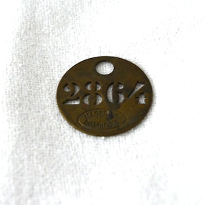 Vintage french brass number 2864, door number, key ring, brass plaque&quot;magasines du louvre&quot;