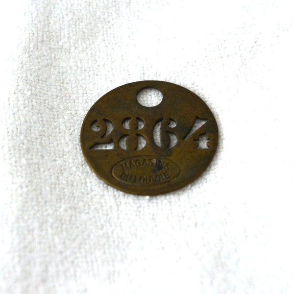 laiton français vintage numéro 2864, numéro de porte, porte-clés, plaque en laiton "magasines du louvre"