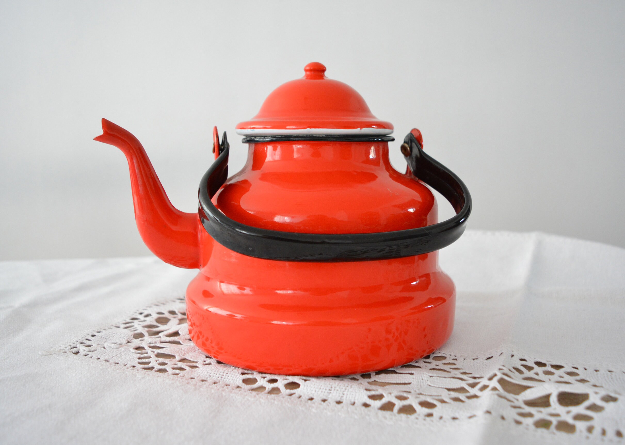 Théière en Émail Vintage, Théière Rouge, Grande Émail