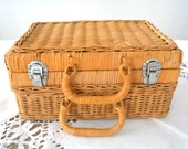 French vintage rattan suitcase, rattan storage, vintage rattan decor 70 39 e