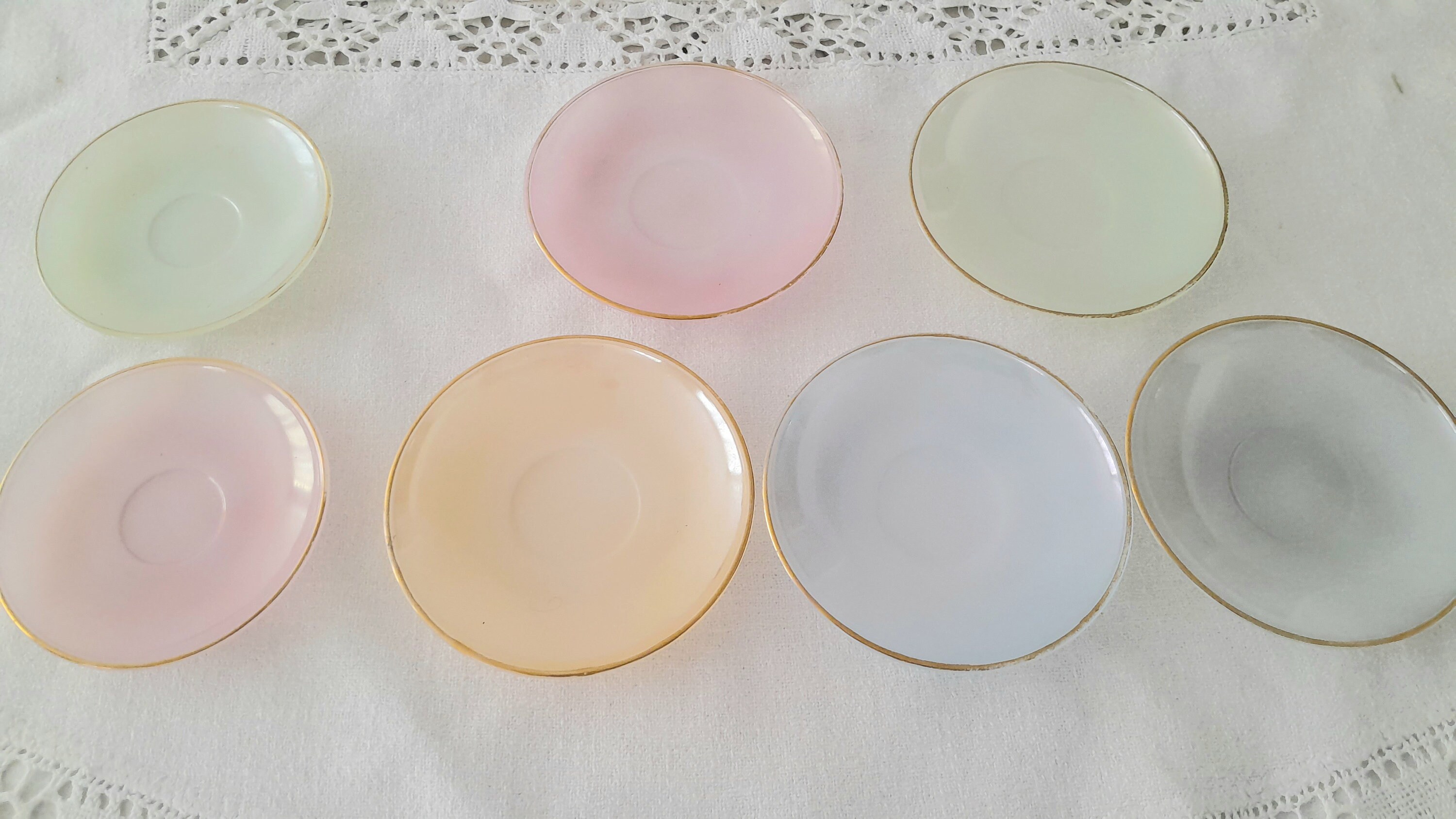 Set of 7 plates Arlequin multicolores Arcopal, french vintage tableware 60'