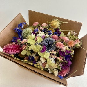 Organic Dried Flower Colorful Box/Mixed Dried Flowers Confetti/Natural Flowers- 5 Cups of Flowers