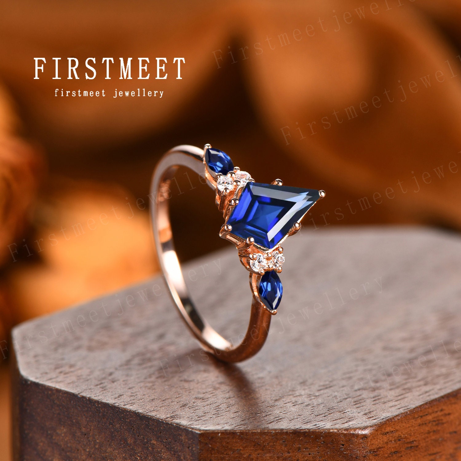 ヴィンテージ カイトカット ブルーサファイアリング ユニークな