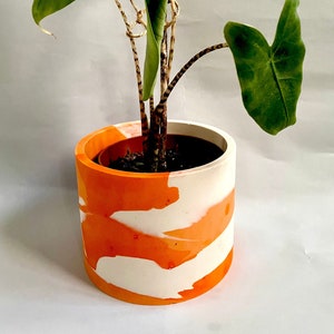 Handmade unique plant pot | 15cm or 25cm diameter | shades of orange plant pot | Mother’s Day gift | gift ideas | home décor