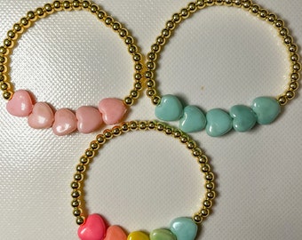 Pastel Heart Beaded Bracelet I Acrylic Heart Beaded Bracelet I Rainbow Heart Beads I Custom Gift I Trendy Gift for Women