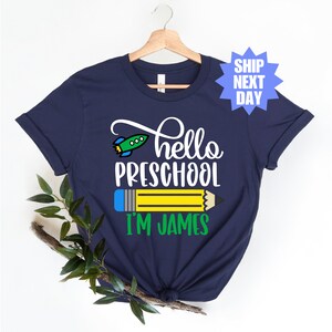 Camiseta preescolar, Hola preescolar, Atuendo para el primer día de clases, Camiseta con nombre personalizado, Regreso a clases, Camiseta del primer día de preescolar, Camiseta de preescolar imagen 3