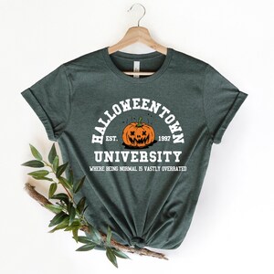 Bluzy szkolne na Halloween, koszulka uniwersytecka Halloweentown, zabawne bluzy jesienne, koszulka na Halloween, koszulka na imprezę Halloween, koszulka Vintage Halloween zdjęcie 4