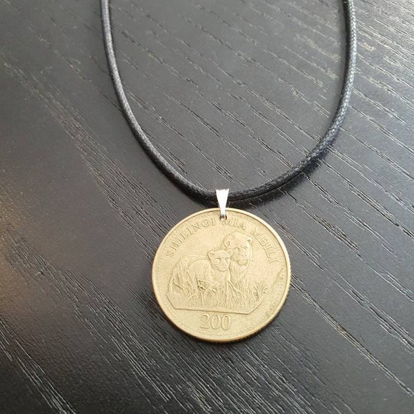 Necklace coin Tanzania 200 Shilingi Mia Mibili 2008 60 cm surfer chain with sliding knot