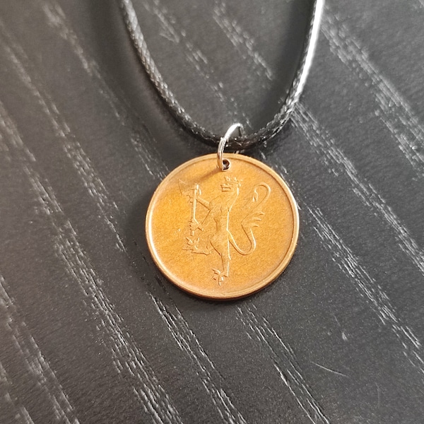 Ladies necklace coin Norway 5 Öre lion small pendant 45 - 50 cm leather