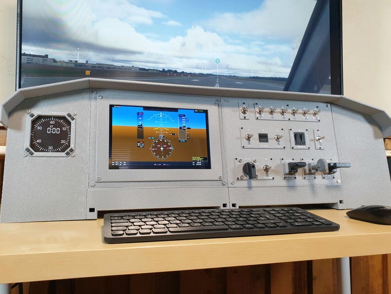 Modular PC Desktop Cockpit | 10 Touchscreen and Tactical Flight ...
