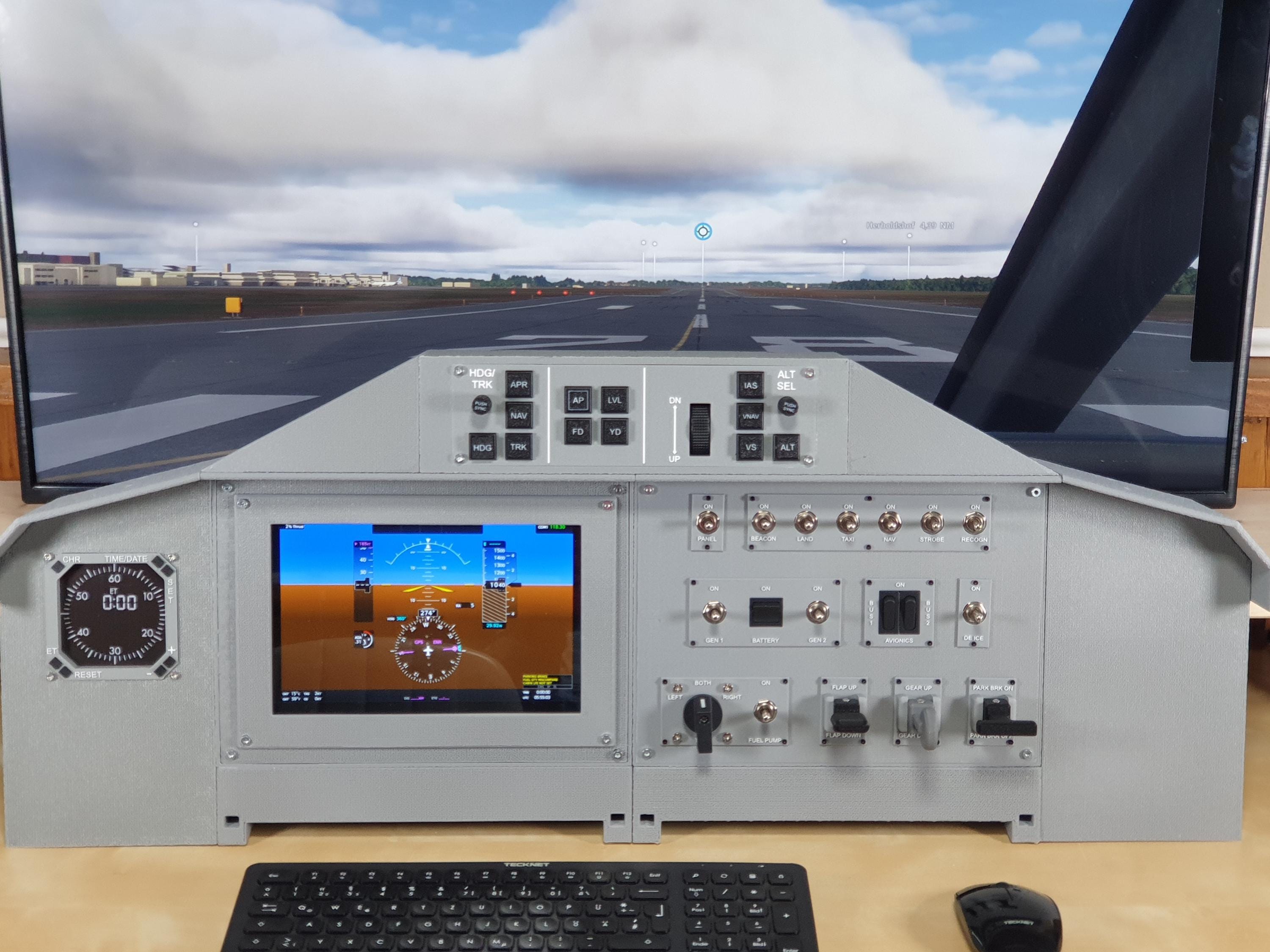 Modular PC Desktop Cockpit | 10 Touchscreen and Tactical Flight ...