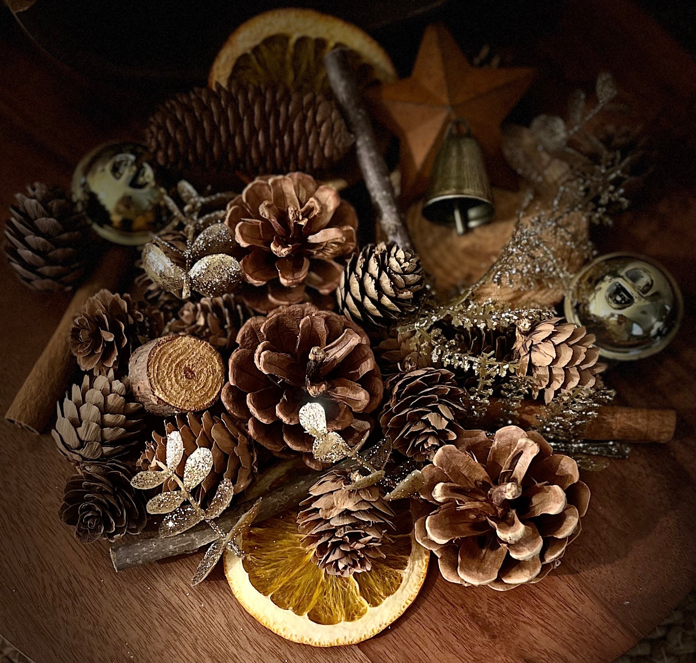 Gold Christmas Potpourri|Yule Potpourri|Holiday Decor|Vase Filler|Dough Bowl - Thumbnail 5