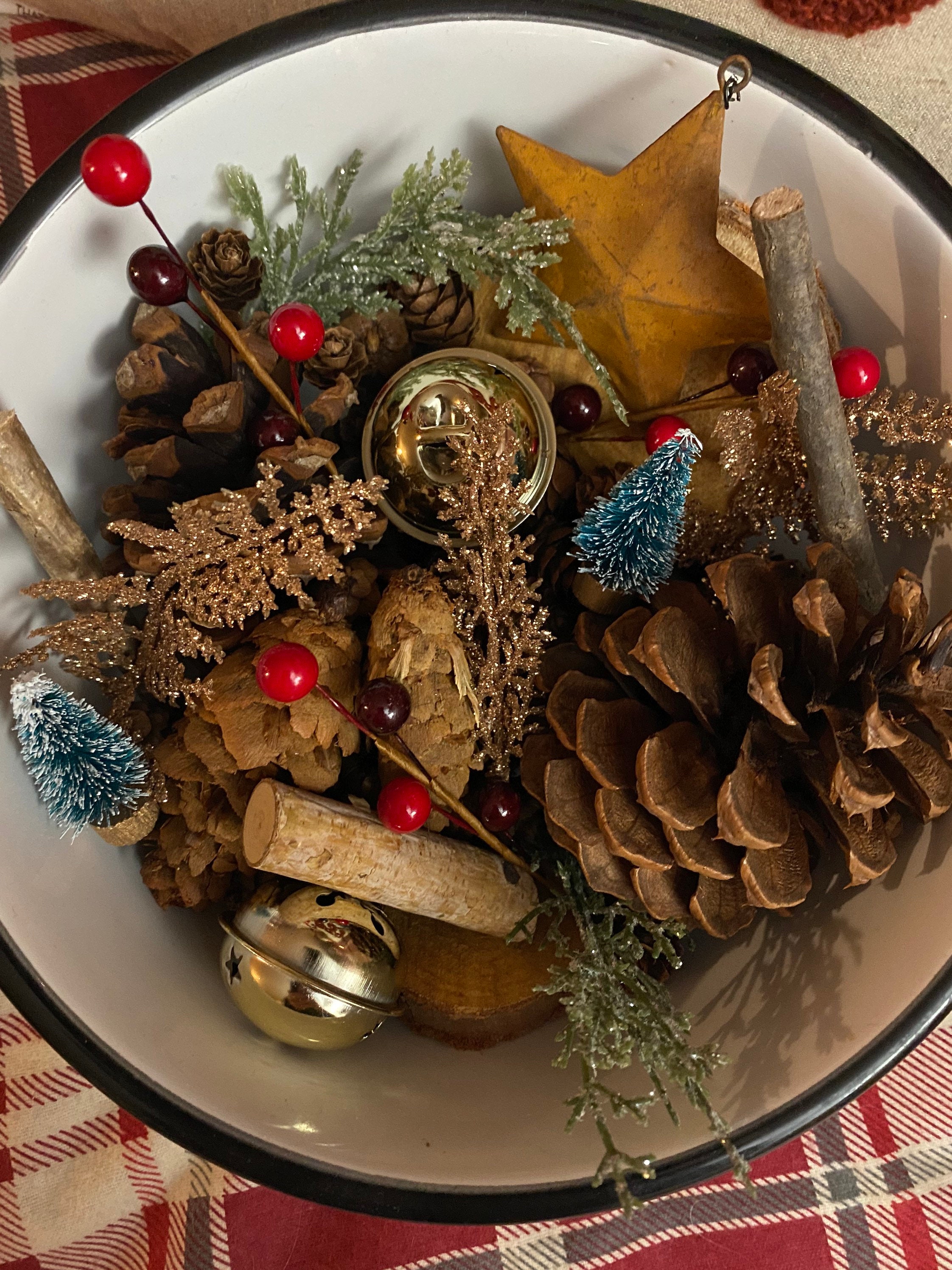 Classic Christmas Potpourri|Country Christmas|Rustic Decor|Vase Filler - Thumbnail 2