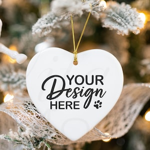 Weihnachtsverzierung Mockup, Herz-weiße keramische Verzierung, Farbstoffsublimations-Herz-keramische Verzierung