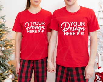 Bella Canvas 3001 Mockup Weihnachten, Paar T-Shirt Mockup, Bella Canvas 3001 Rot Mockup, Winter Shirt Mockup