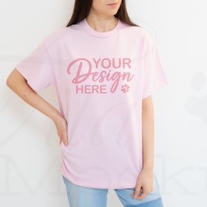 Gildan 5000 Mockup, Light Pink Shirt Mockup, Gildan 5000 Model Mockup, Oversized Shirt Mockup, Aesthetic Mockup, Gildan 5000 Summer Mockup