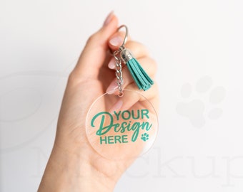 Acrylic Keychain Mockup in Hand, Keyring Mockup, Clear Acrylic Mockup, Sublimation Acrylic Keychains Mockup, Round Acrylic Keychain Mockup