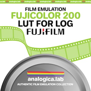 Puede incluir: Una tira de película verde con un bote de película plateado. El bote tiene un logotipo de arcoíris y el texto "analogica.lab" y "AUTHENTIC FILM EMULATION COLLECTION". El texto "FILM EMULATION FUJICOLOR 200 LUT FOR LOG FUJIFILM" está por encima de la tira de película.