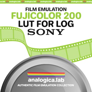 Puede incluir: Una tira de película verde con un bote de película plateado. El bote tiene un logotipo arcoíris y el texto "analogica.lab" y "AUTHENTIC FILM EMULATION COLLECTION". El texto "FILM EMULATION FUJICOLOR 200 LUT FOR LOG SONY" está por encima de la tira de película.