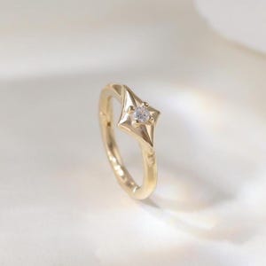 14k Solid Gold Star Helix Hoop Starburst Conch Clicker Elegant Cartilage Hoop Earring Daith Hoop Clicker Minimalist Septum Nose Ring 16G