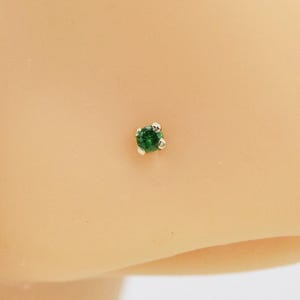 14k Solid Gold Tsavorite Nose Stud L shape Nose Piercing Green Garnet Nose Stud Ultra Thin Gemstone Screw Nose Stud Nose Ring Segment Ring