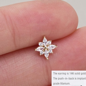 14k Solid Gold Dainty Flower Stud Earring Cluster Cartilage Stud Conch Earring Helix Stud Tragus Stud Labret Stud Push Back Piercing Jewelry