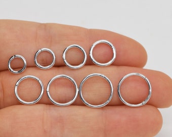 14K Solid White Gold Hinged Clicker Hoop Huggie Hoop Cartilage Earring Conch Hoop Helix Hoop Nose Hoop 18g 16g Piercing Tragus Clicker Hoop