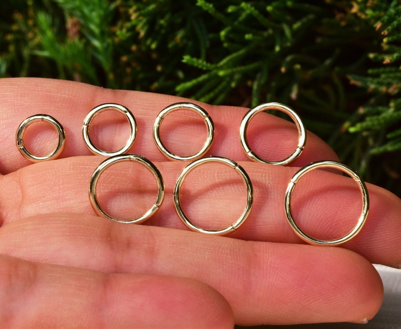 14-karatowe złoto z zawiasami Clicker Hoop Huggie Hoop Kolczyk na chrząstkę Muszla Hoop Helix Hoop Nose Hoop 18g / 16g Piercing Biżuteria Prezent dla mamy zdjęcie 4