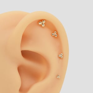 Boucle d'oreille cartilagineuse à trois points en or massif 14 carats Boucle d'oreille petite conque Stud Cartilage Helix Stud Tragus Push in back Cadeau pour maman image 4