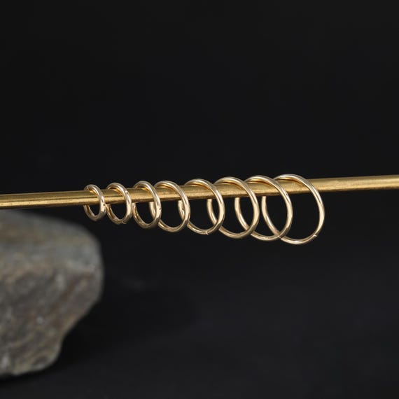 14K Solid Gold Seamless Hinged Clicker Hoop Huggie Hoop Tragus Cartilage Earring Conch Hoop Helix Hoop Nose Hoop 18g / 16g Piercing Jewelry