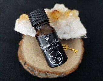 Hekatean Road Opener Dressing Oil - Kleidoukhos, Keeper of the Keys, Hecate, Hekate, Witch, Witchcraft, Condition oil