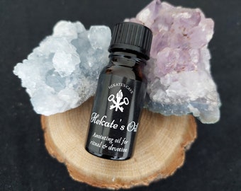 Hekate's Anointing Oil - Hecate, Ritual, Hekatean Witchcraft, Goddess, Offering, Devotion, Spellwork