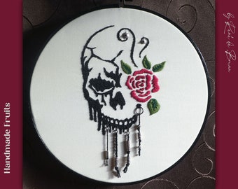 Embroidery picture Scull + Rose - Handmade & UNIKAT