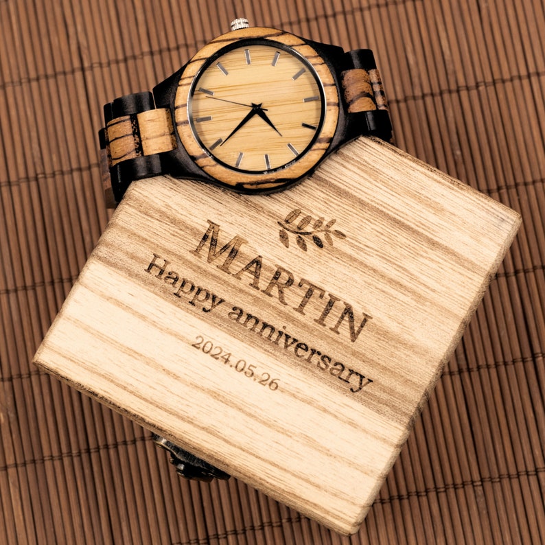 Handgefertigte Uhr für Männer mit Holzbox, personalisiertes Weihnachtsgeschenk für Ihn, Vater, Freund, Accessoires, gravierte Holzarmbanduhr, Jahrestag Bild 5