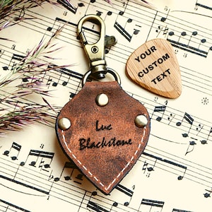 Porte-média personnalisé en cuir pour guitare, cadeau pour lui, cadeau de Noël unique pour homme, petit ami, guitariste, étui pour médiator gravé