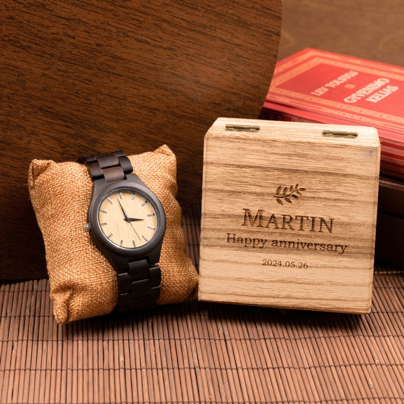 Handgefertigte Uhr für Männer mit Holzbox, personalisiertes Weihnachtsgeschenk für Ihn, Vater, Freund, Accessoires, gravierte Holzarmbanduhr, Jahrestag Bild 6